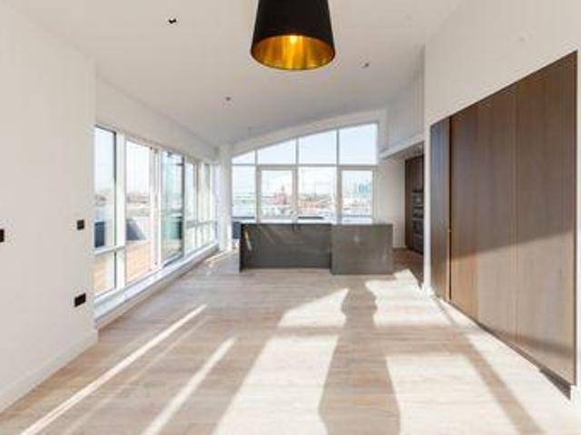 House for rent in Brentford End, Greater London