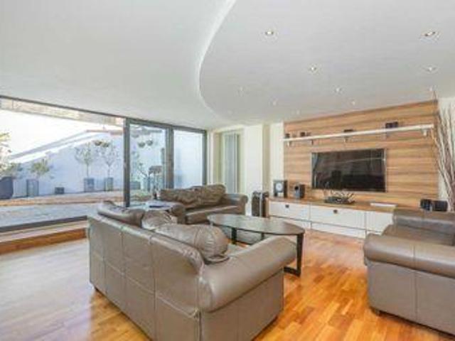 House for rent in Brentford End, Greater London