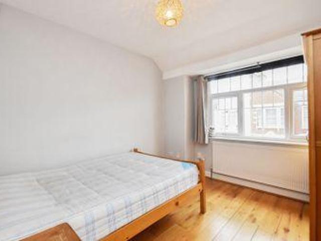 House for rent in Surrey