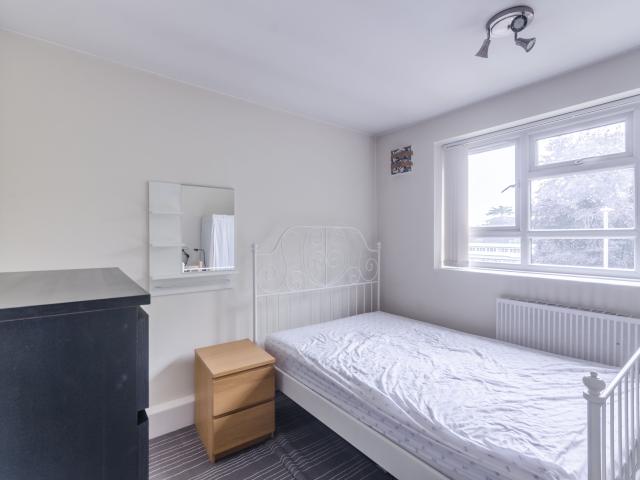 Apartment for rent in Southfields, Greater London