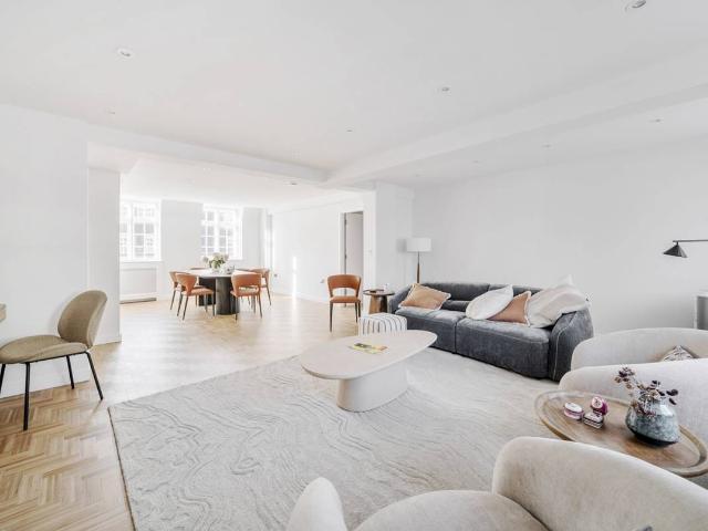 Apartment for rent in Chelsea, Cat Hill