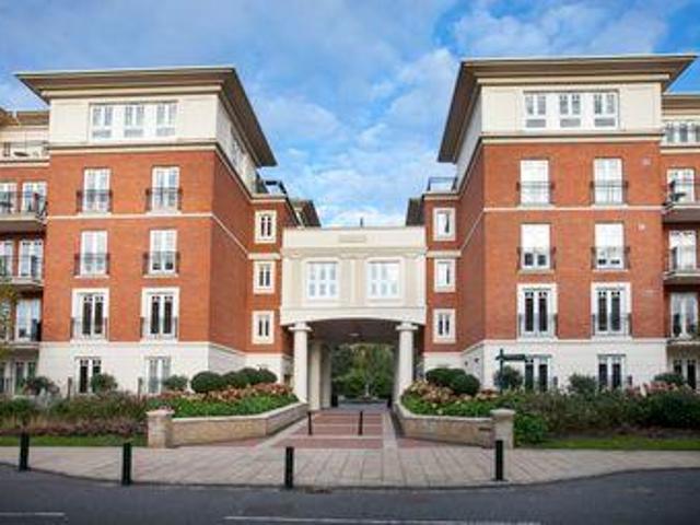 House for sale in Twickenham, Greater London