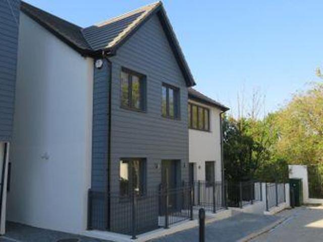 House for rent in Pouchen End, Hertfordshire