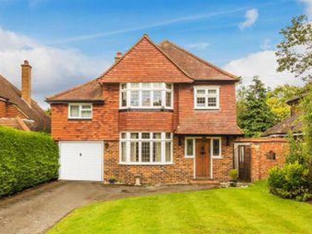 House for rent in Pachesham Park, Surrey