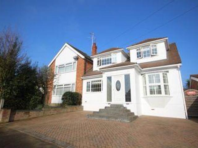 House for rent in Navestock Side