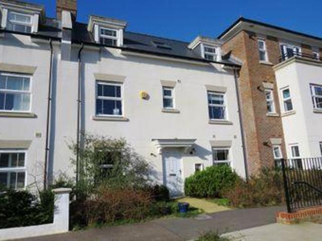 House for rent in Perryfields, West Sussex
