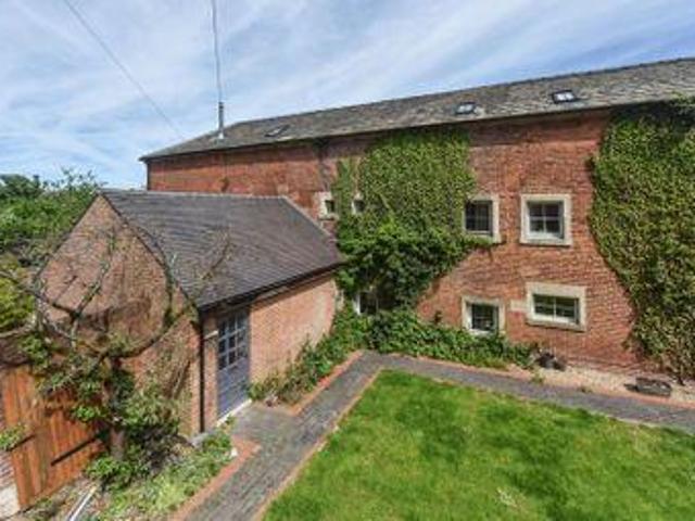 House for sale in Froggatt, East Midlands