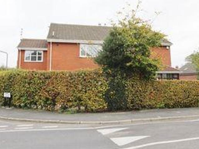 House for sale in Roby Mill, Lancashire