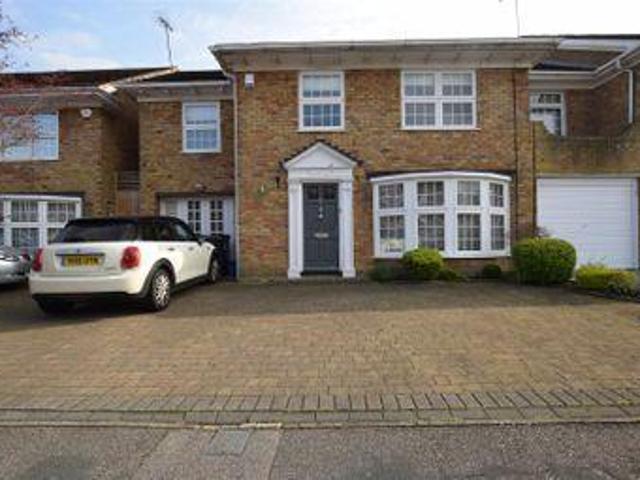 House for sale in Borehamwood, Hertsmere