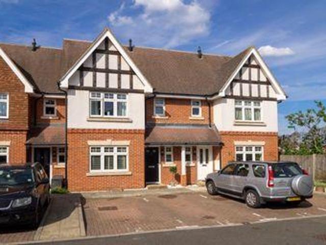 House for sale in Worcester Park, Greater London