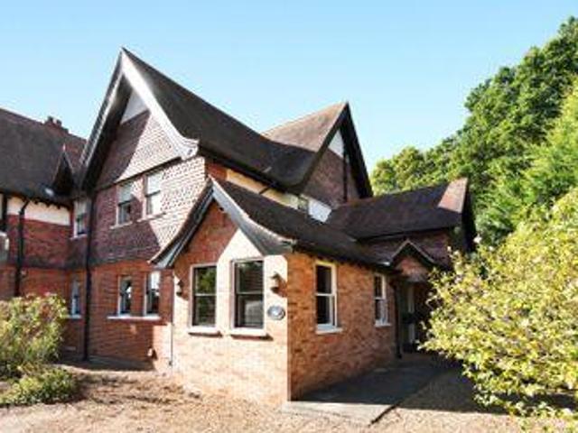 House for sale in Chertsey, Runnymede