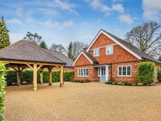 House for sale in Fole, Surrey