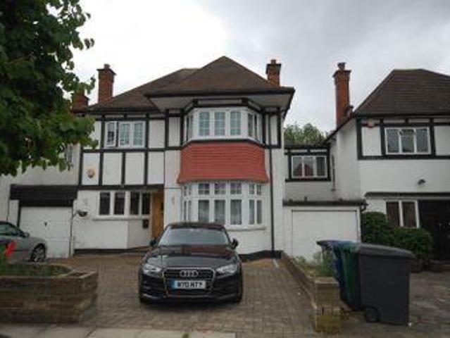 House for sale in Edgware, Greater London