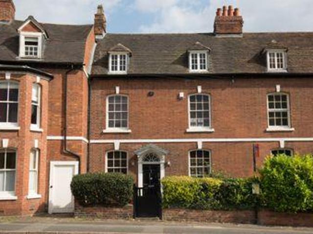 House for sale in Green Close, Warwickshire