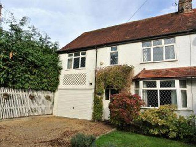 House for sale in Chertsey, Runnymede