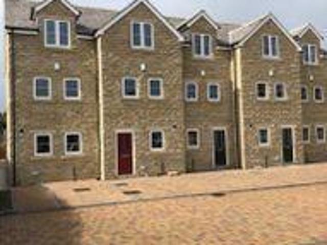 House for sale in Halifax, West Yorkshire