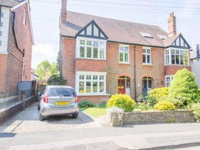 House for sale in Hillview, Surrey