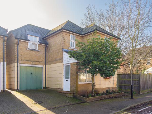 House for rent in Colney Hatch, Greater London
