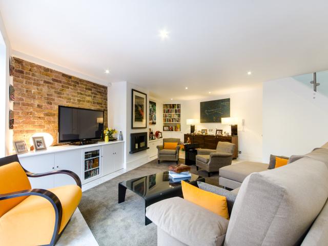 House for rent in Dollis Hill, Greater London