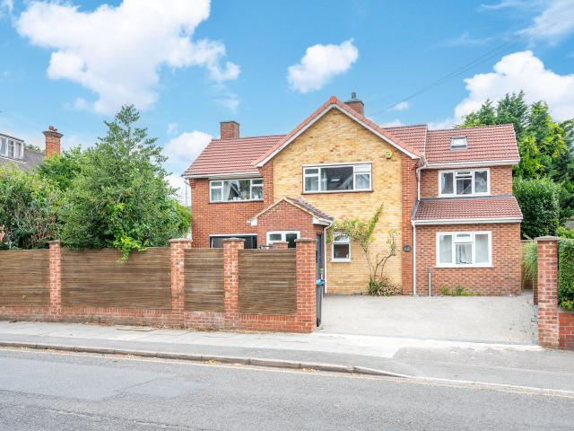 House for rent in Motspur Park, Greater London