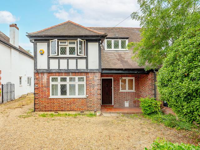House for rent in Motspur Park, Greater London