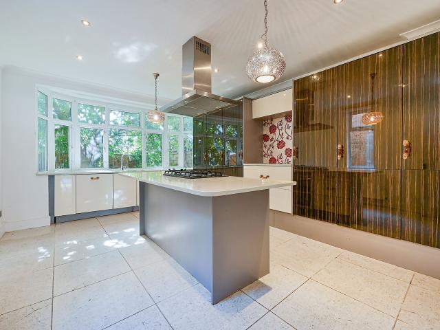 House for rent in London Borough of Hounslow, Greater London