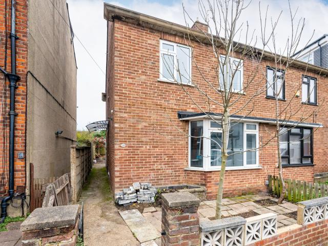 House for rent in New Malden, Greater London