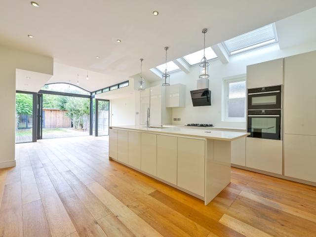 House for rent in London Borough of Merton, Merton Park