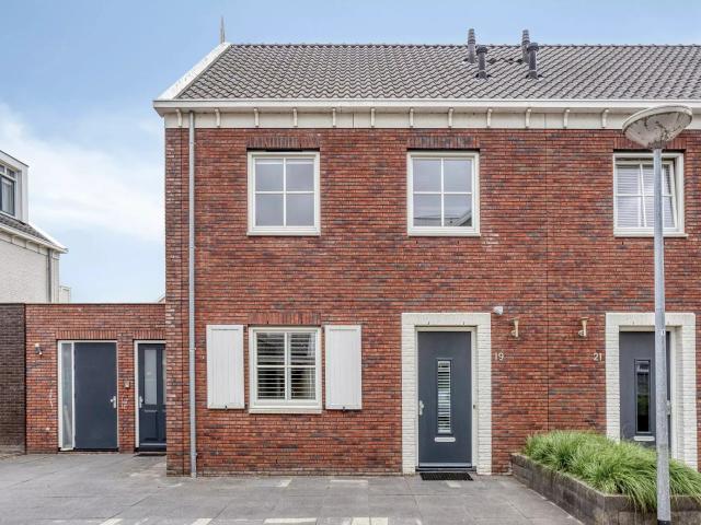 Woning te huur in Oostzaan, Noord Holland