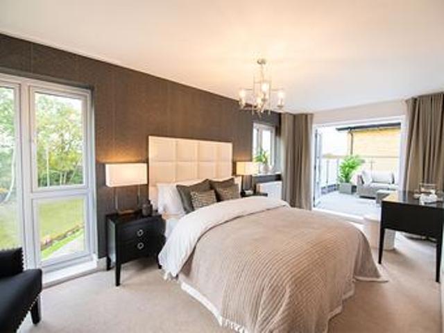 House for sale in Crowthorne, Bracknell Forest