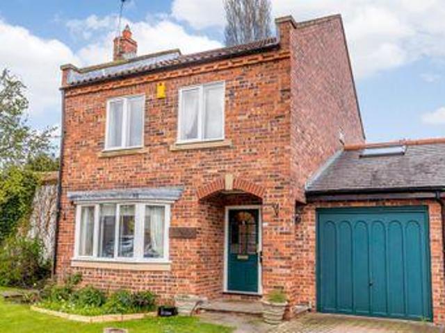 House for sale in High Field, York