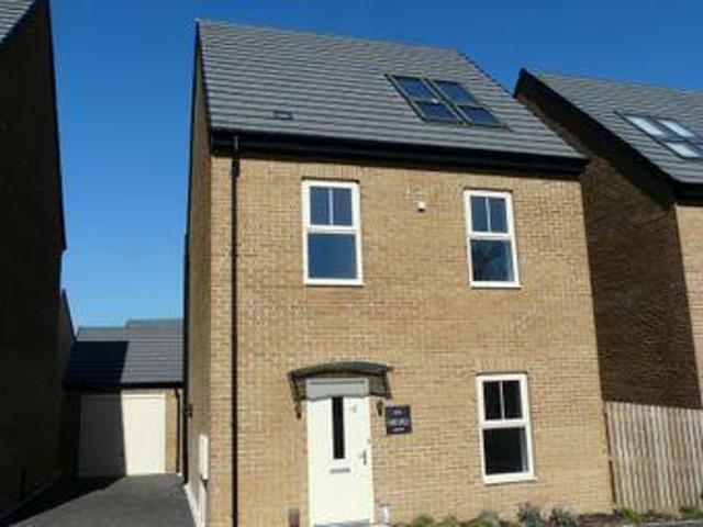 House for sale in Ossett, West Yorkshire