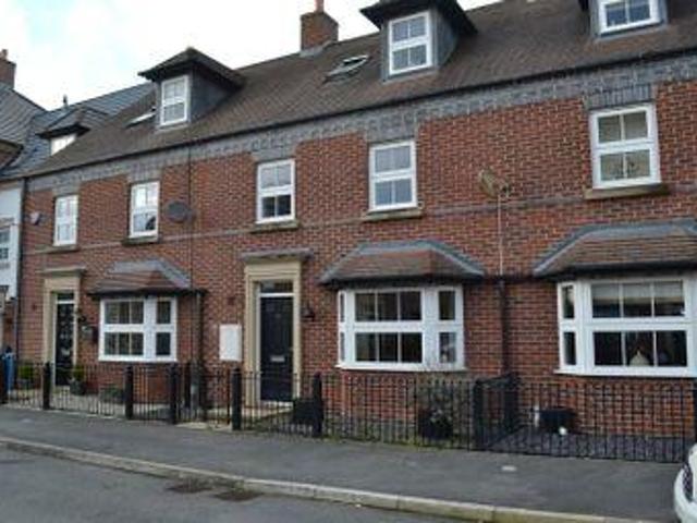 House for sale in Halton