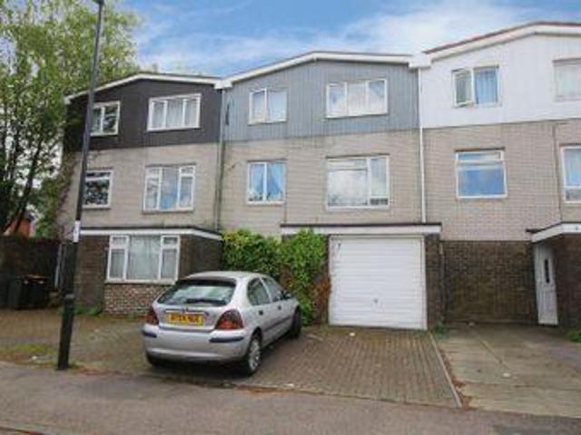 House for sale in Crawley, West Sussex