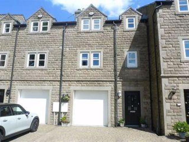 House for sale in Charlesworth, East Midlands