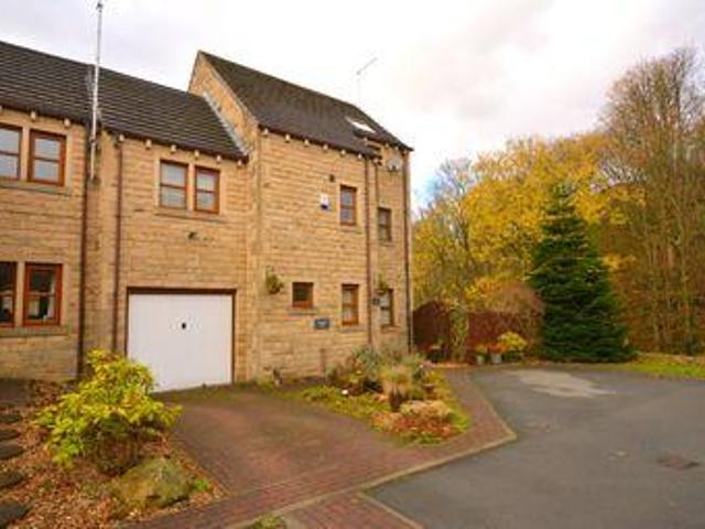 House for sale in Huddersfield, West Yorkshire