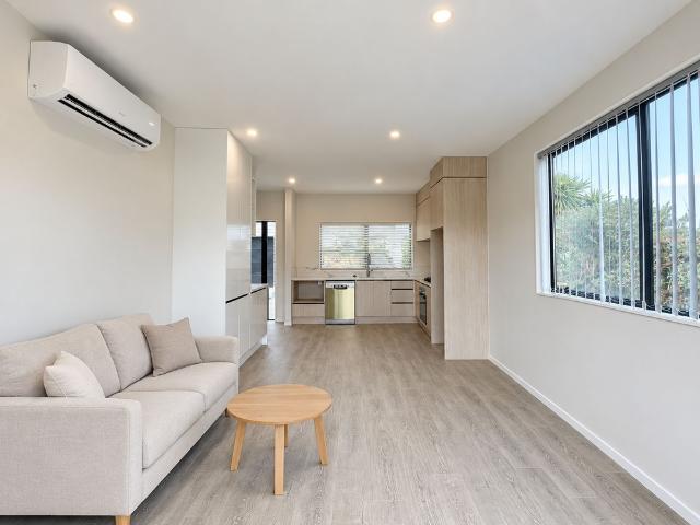 Townhouse for rent in Northcote, Kaipātiki
