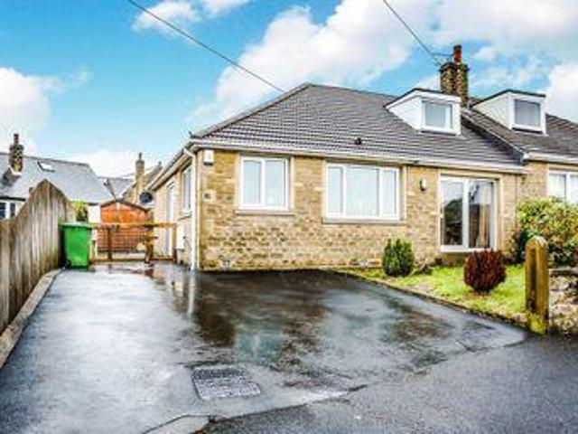 House for sale in Huddersfield, West Yorkshire
