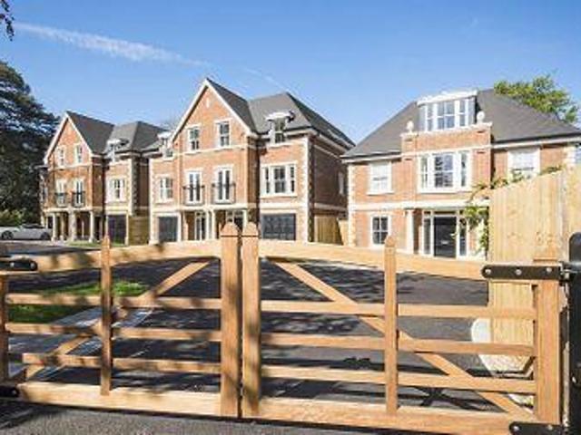 House for rent in Blackhills, Surrey