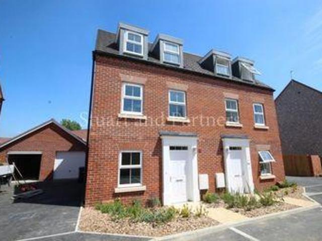 House for rent in Perryfields, West Sussex
