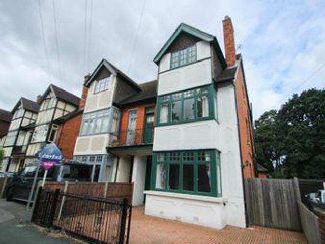 House for rent in Heol-las, Surrey