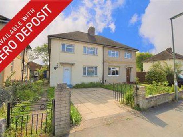 House for rent in Row Town, Surrey