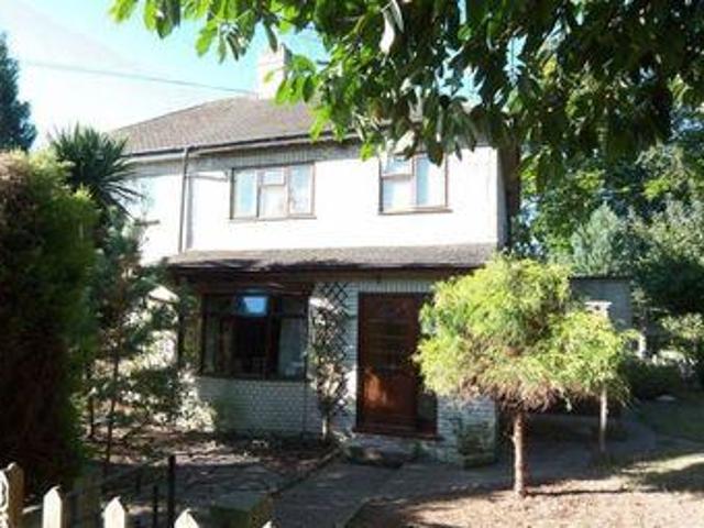 House for rent in Row Town, Surrey