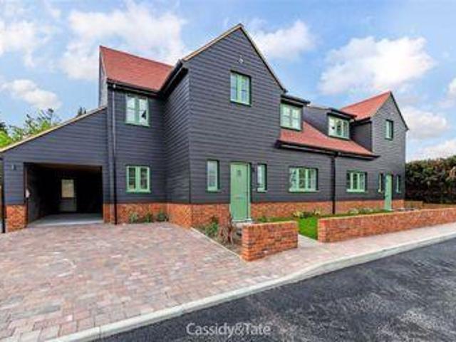 House for rent in Pouchen End, Hertfordshire