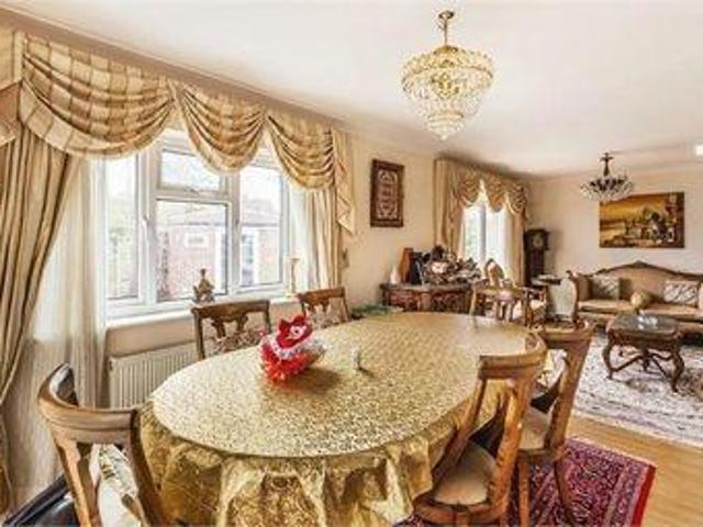House for rent in Ashley Park, Surrey