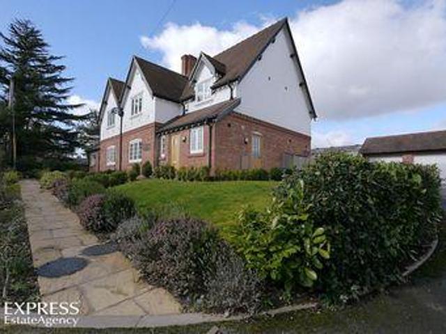 House for sale in Chorlton Lane, Cheshire