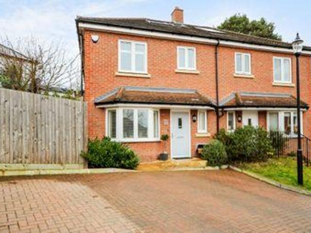 House for sale in Fole, Surrey