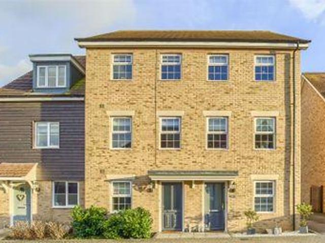 House for sale in Hertford, Colliers End