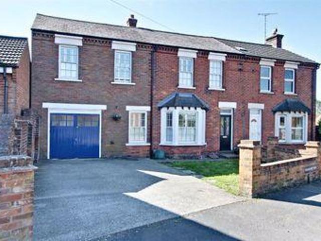 House for sale in Tring, Dacorum