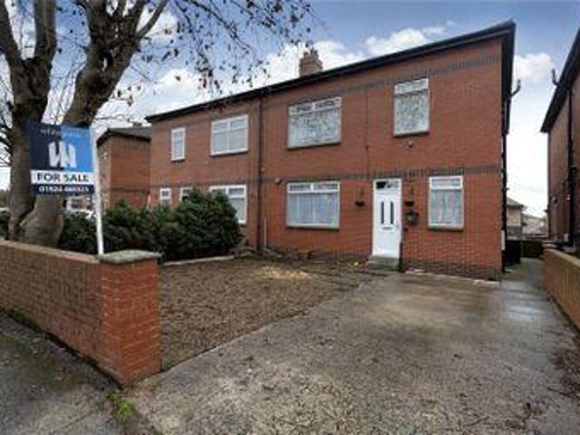 House for sale in Batley, West Yorkshire